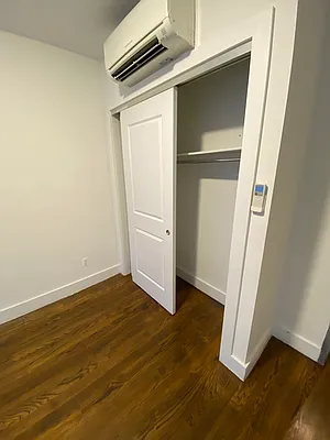 Rented by Safdie Realty Group | media 28