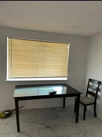 Studio, $3,500 — Photo 2