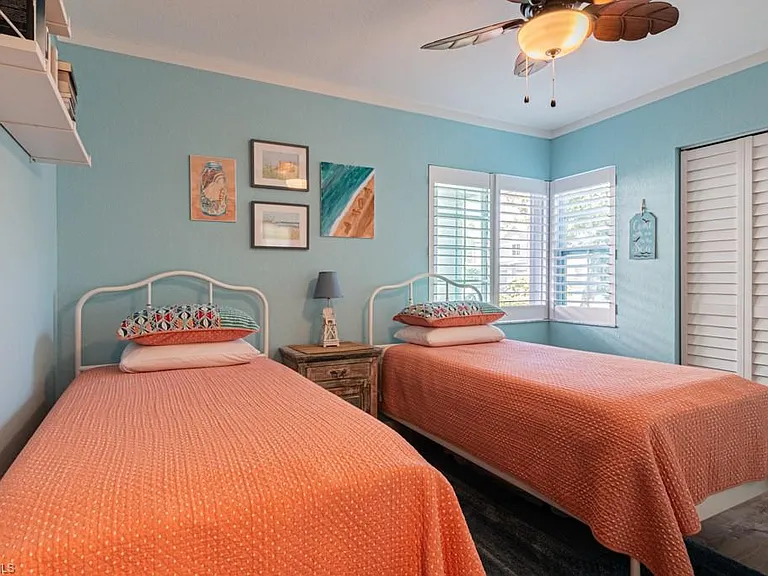 2132 Tama Cir #102 — Photo 20
