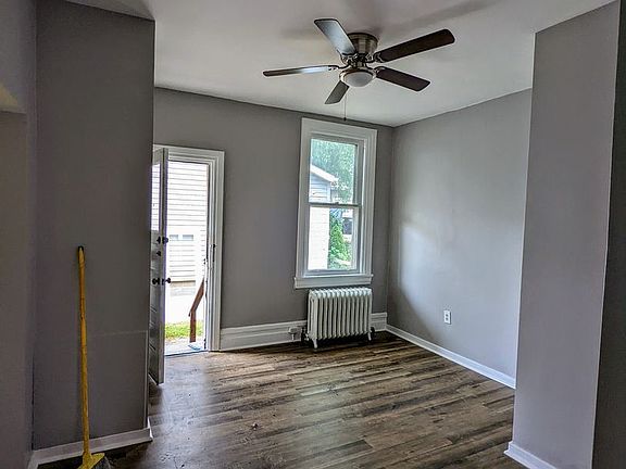 5th image of 1619 Chislett St #11290807