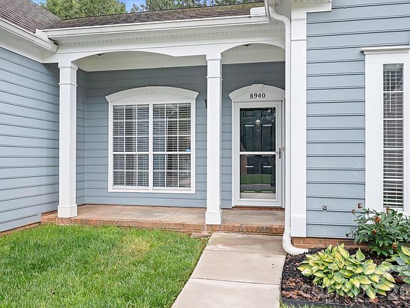 3rd image of 8940 Raven Park Dr