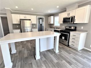 5476 Suffolk Dr, Holly, MI