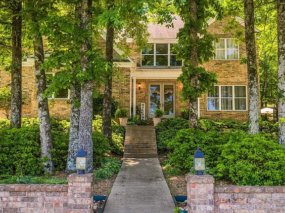 3rd image of 108 Temple Dr