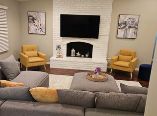 4986 Danbury Dr, Troy, MI 48085