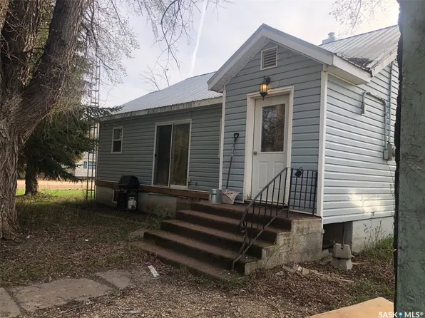 19 1st Avenue N, Hyas, SK S0A 1K0