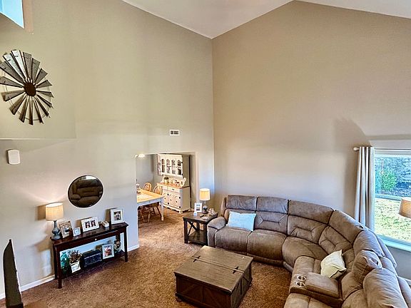 3rd image of 1905 Collingwood Dr