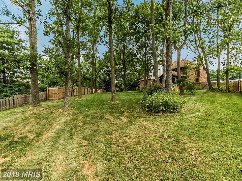 1st image of 11002 Palmwood Cir