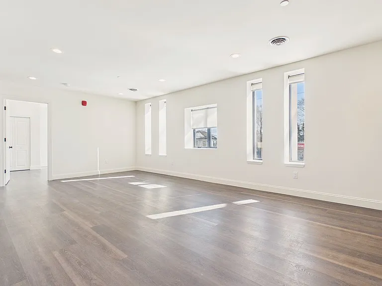 1400 Market St — Photo 13