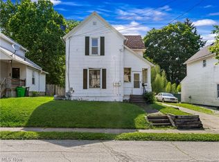 247-247 1/2 19th St NW, Barberton, OH