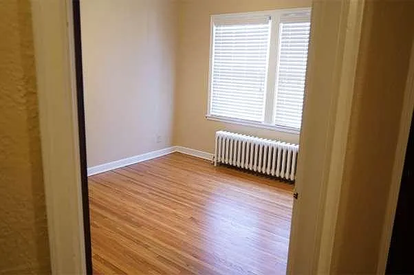 Grand Ave Apartments — Photo 7