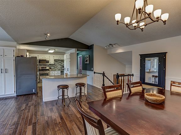 3rd image of 8480 Ibis Ct