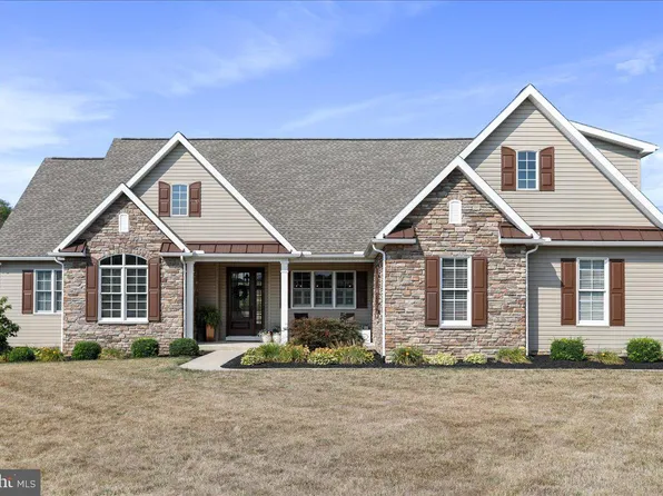 8015 Hidden Valley Ln, Waynesboro, PA 17268