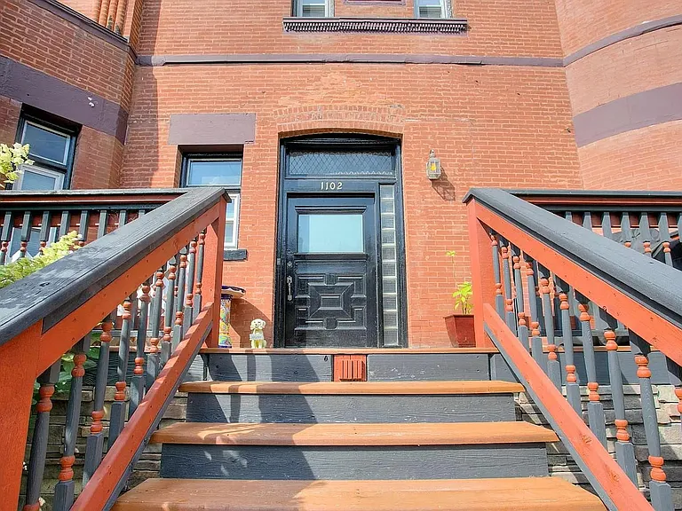 1102 S 30th Ave — Photo 2