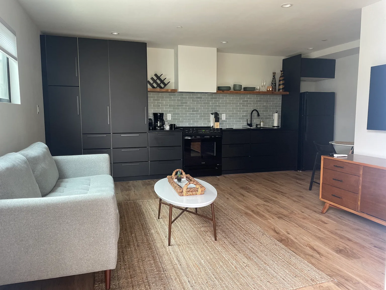 1 bed, 600 sqft, $2,500 — Photo 1