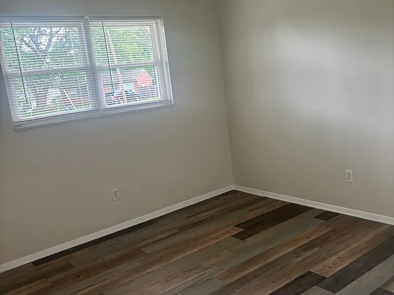 7606 Marietta Ct — Photo 5