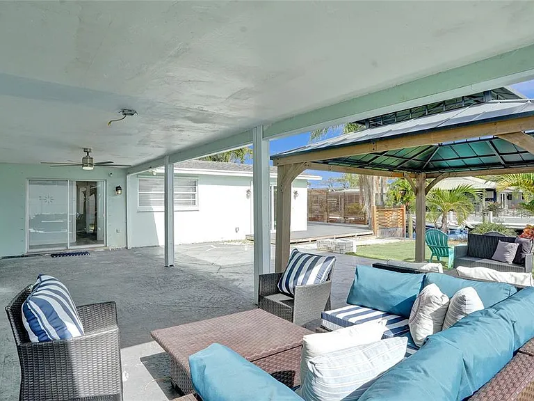1710 SW 6th Ave — Photo 15