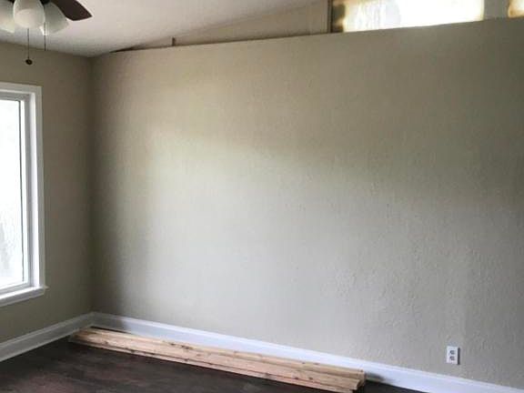 3rd image of 350 Cottonwood Ln
