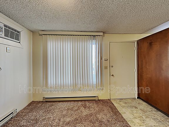 3rd image of 2810 E 32nd Ave