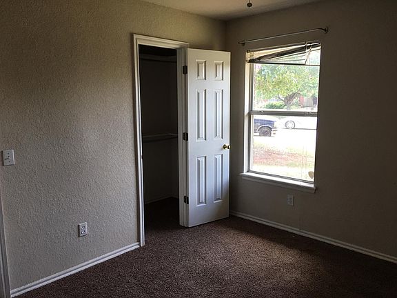 4th image of 2705 NW 161st St