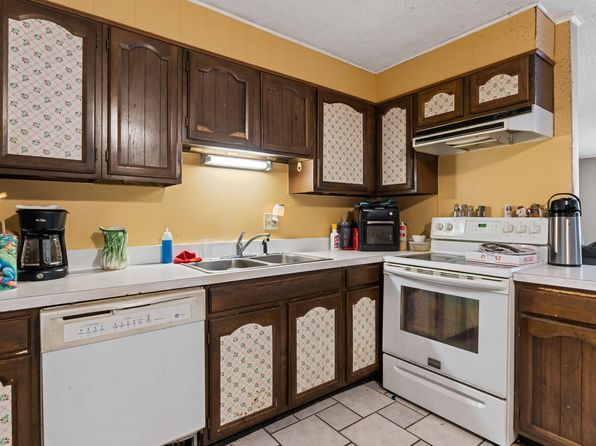 lewiston-maine-120625293 picture