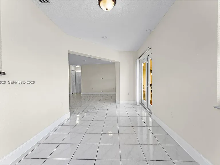 12622 SW 211th Ter — Photo 10