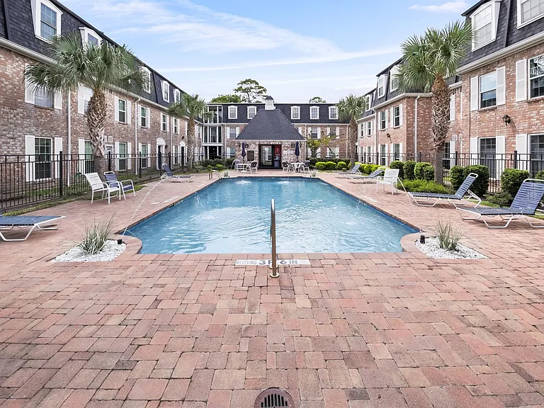 361 N Post Oak Ln #231 — Photo 25