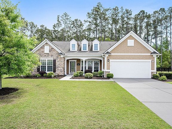 3rd image of 9 Rosewood Ln