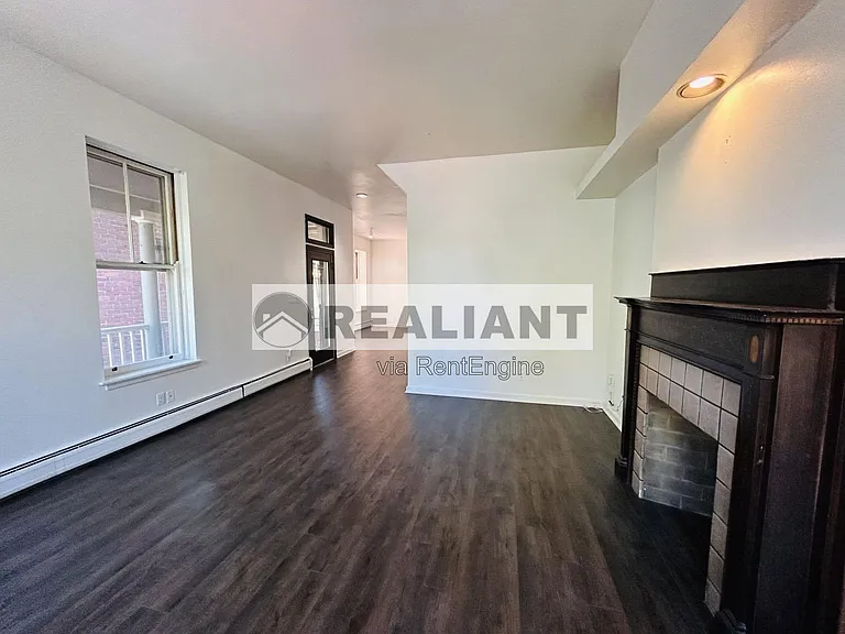243 W 8th St #2 — Photo 14
