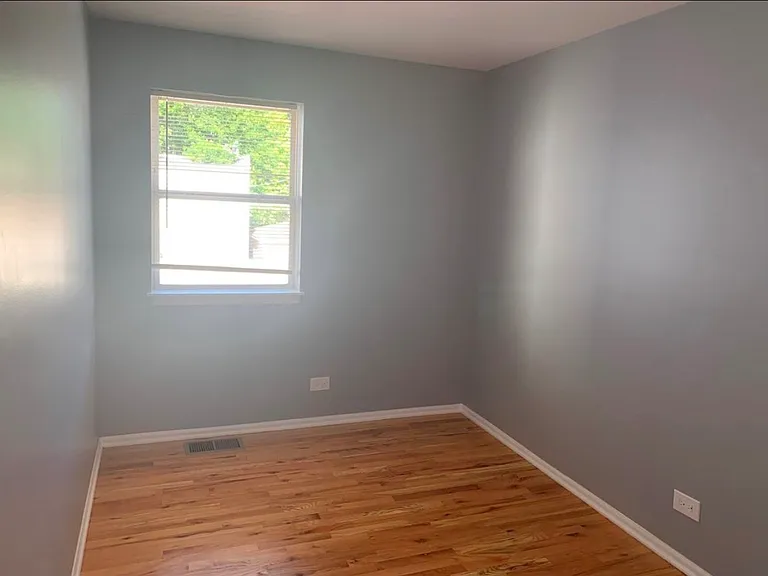 2216 W Adams St #2 — Photo 8
