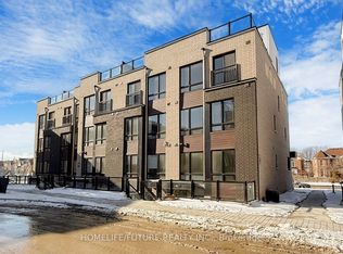 235 McLevin Ave #21, Toronto, ON M1B5K1