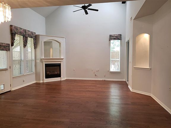 2nd image of 2520 Autumn Shade Ct
