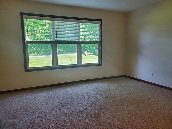 3rd image of 2541 1/2 S 58th St