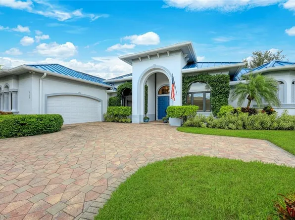 1725 Supreme CT, NAPLES, FL 34110