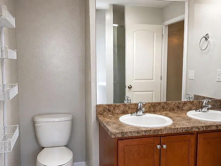 1614 SW 22nd Ter — Photo 13