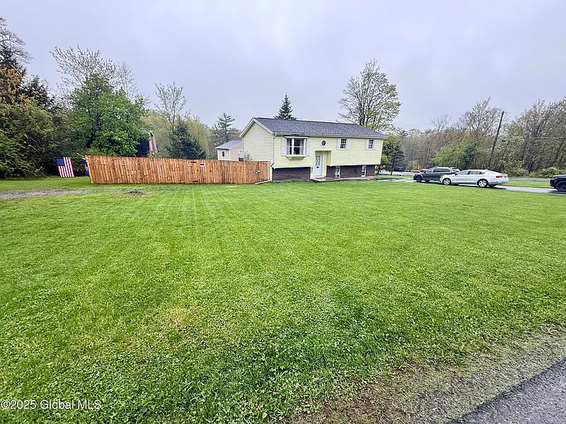 2nd image of 13 Breeze Dale Drive