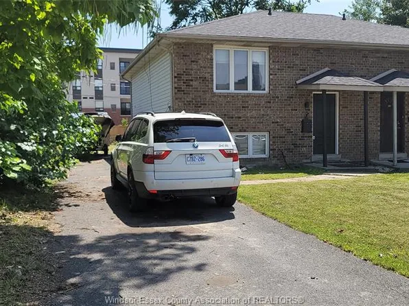 845 Brant St, Windsor, ON N9A 3G2