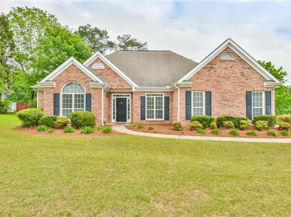 1719 Kings Cross Ct, Hoschton, GA 30548