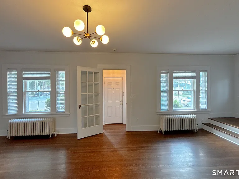 111 Arcadia Ave — Photo 3