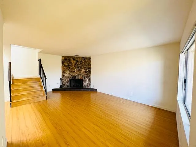 4622 W Broadway — Photo 15