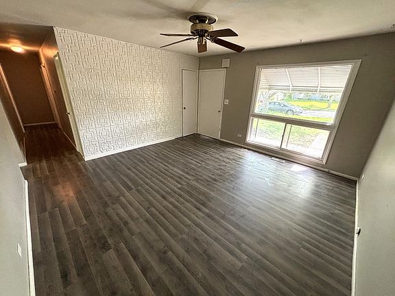 2nd image of 408 Tanglewood Dr