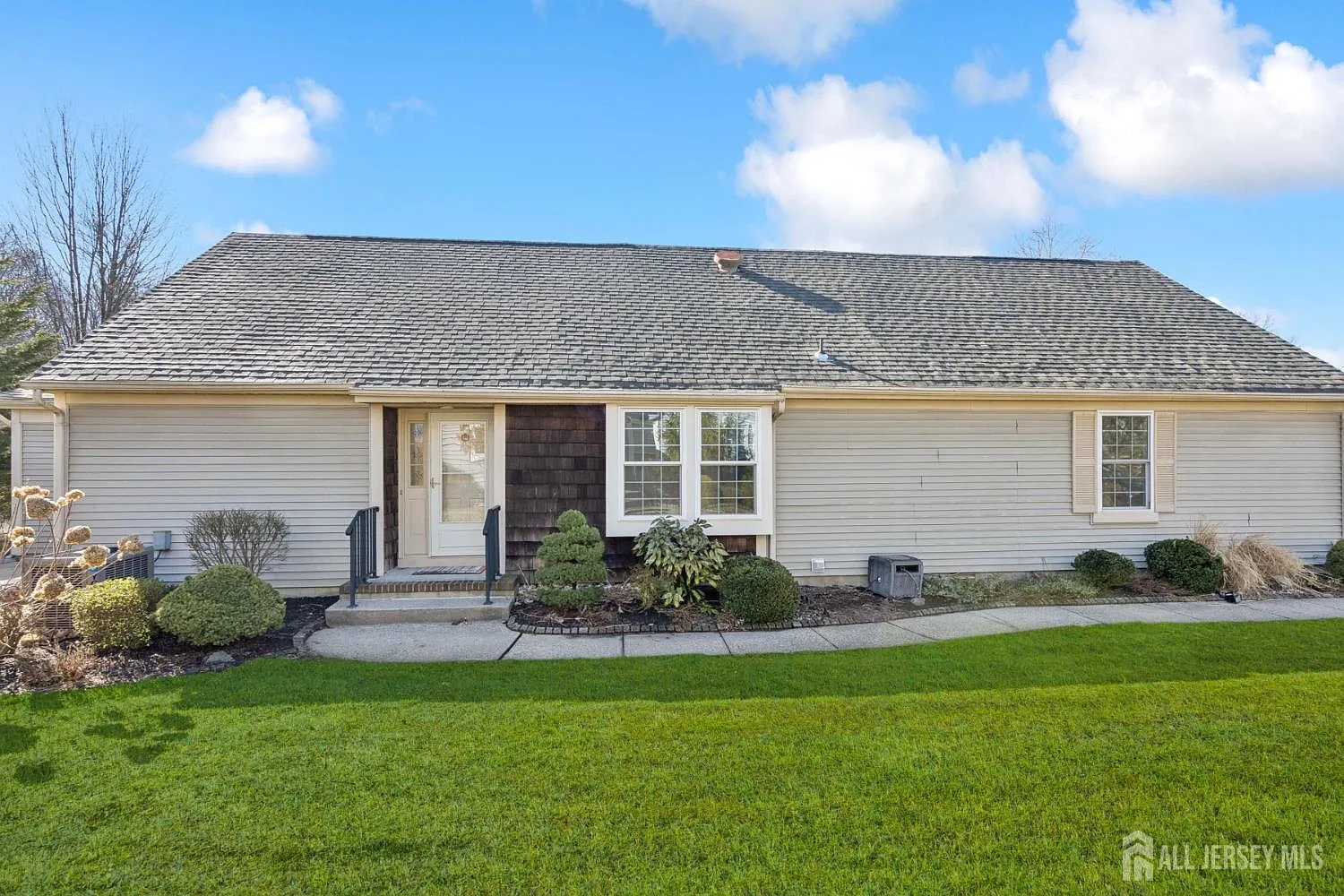 9 Melborn Dr #B photo 1