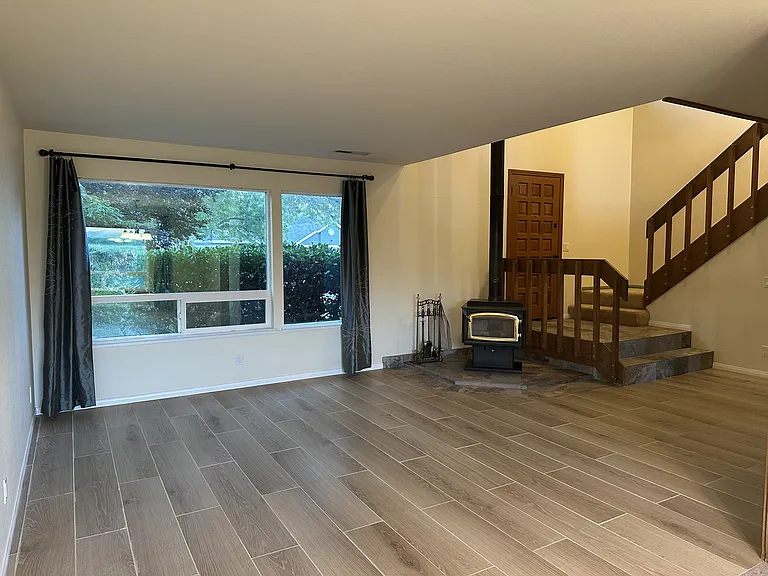 1631 Shoshone Dr — Photo 4