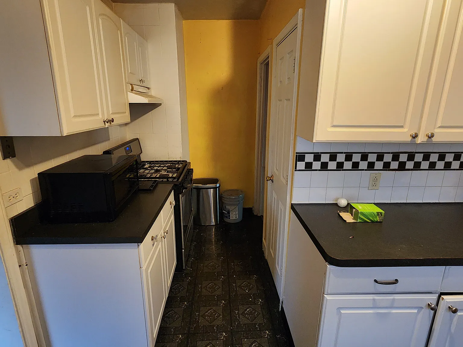 5 bed, 2.5 bath, 1934 sqft, $2,500 — Photo 4