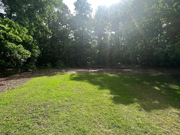 1025 Micliff Dr, Elberton, GA 30635