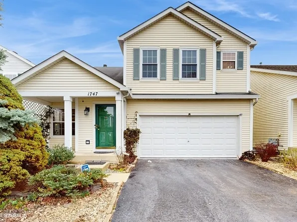 1747 Hickory Park Ln, Aurora, IL 60504