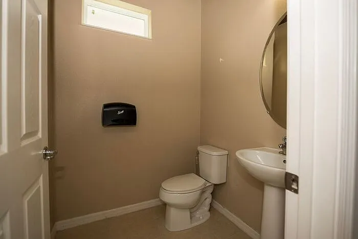633 Ogelthorpe Dr — Photo 9