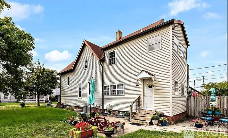 115 W Barker Ave #2