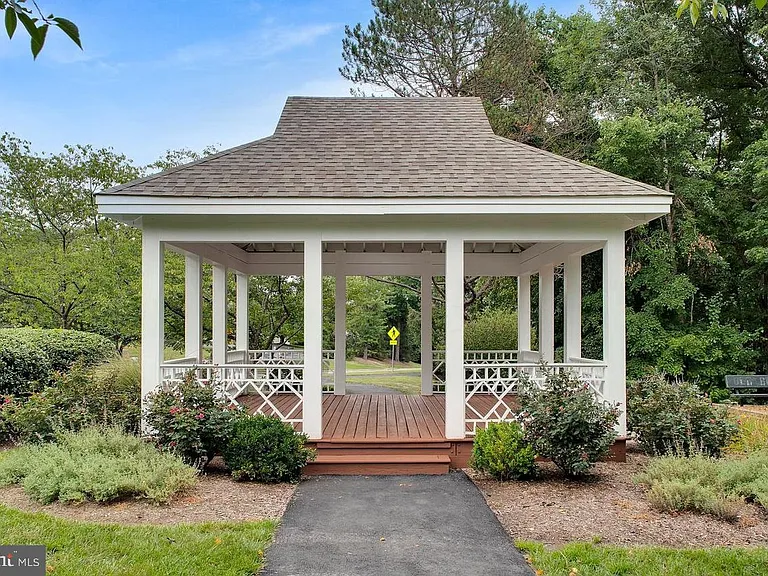 3610 Eagle Rock Ct — Photo 39
