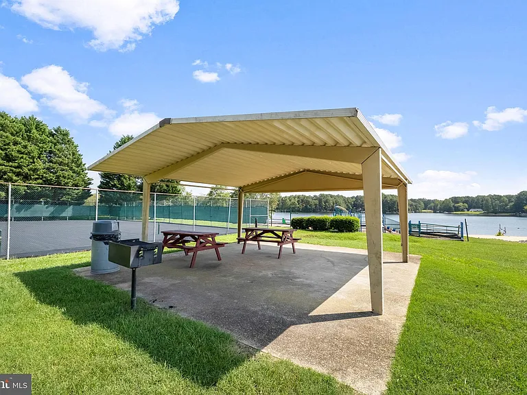 686 Lake Caroline Dr — Photo 39
