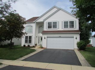 1826 Grassy Knoll Dr, Romeoville, IL 60446